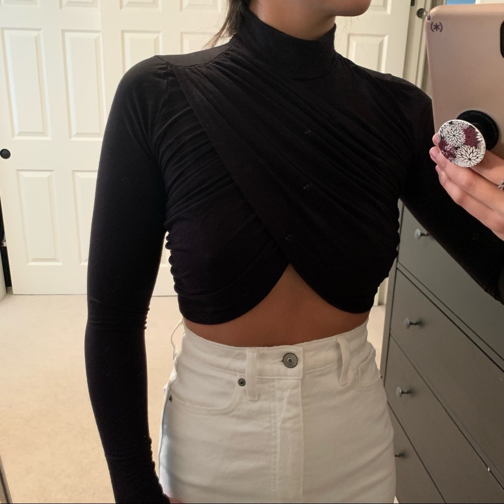 Fashion Nova Black Long Sleeve Crop Top with criss cross ruching